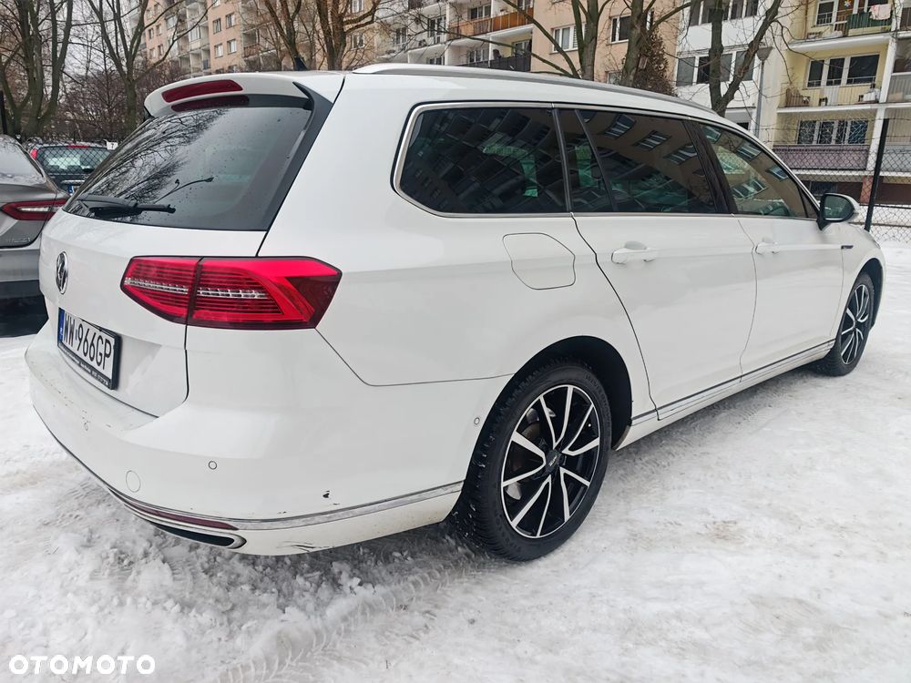 Toyota Prius 1.8 HSD Prestige - 2