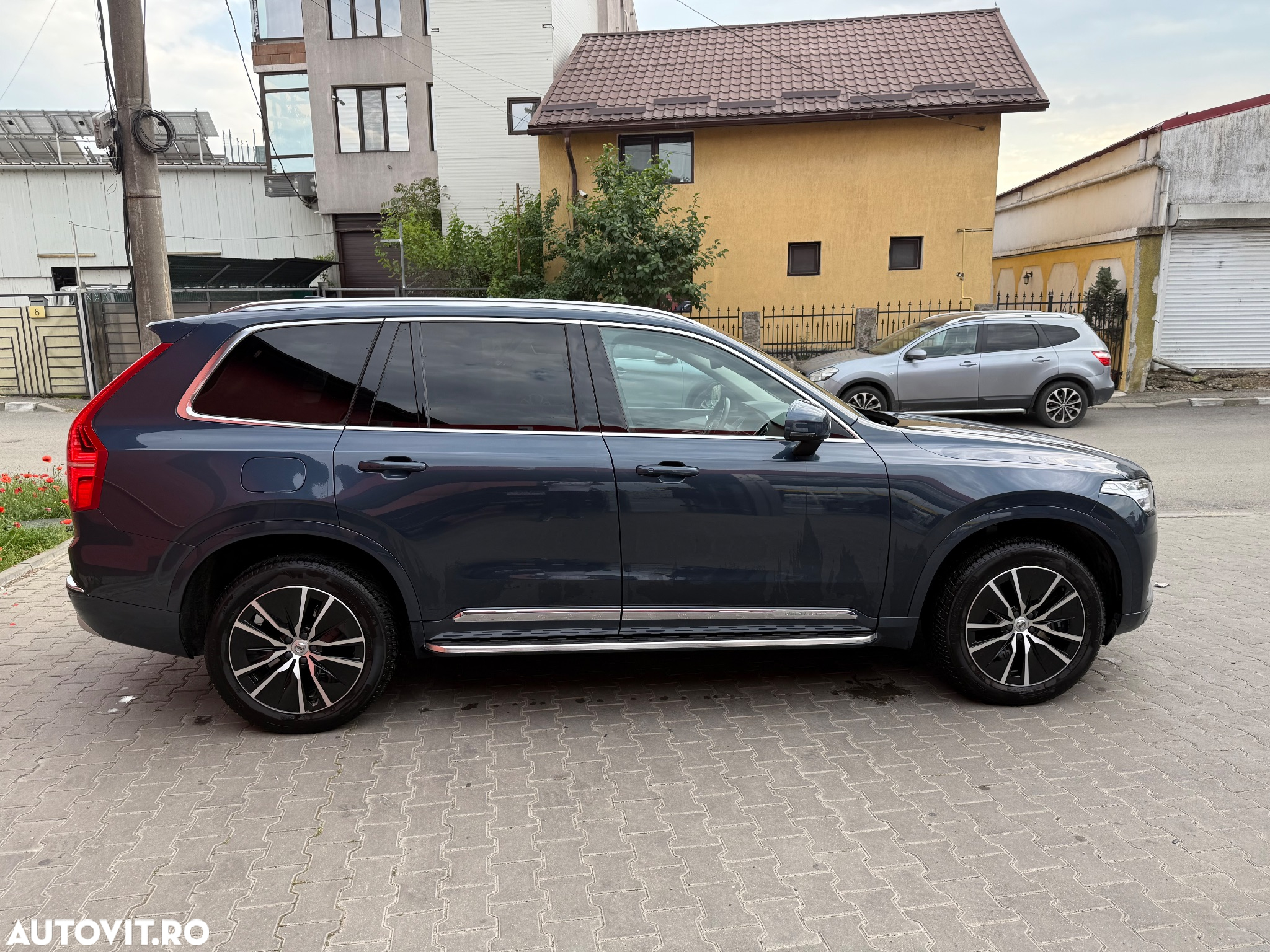 Volvo XC 90 AWD T8 Twin Engine Geartronic RDesign - 27
