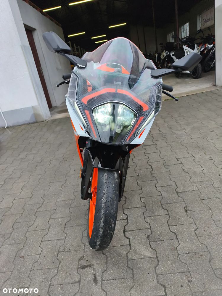 KTM RC 125 - 25