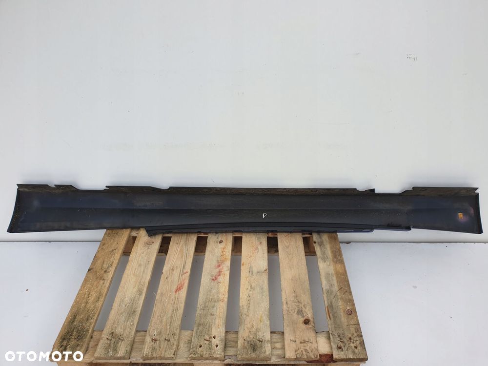 NAKŁADKA PROGOWA PRÓG PRAWY A51 BMW E81 E82 E88 63547781 - 6