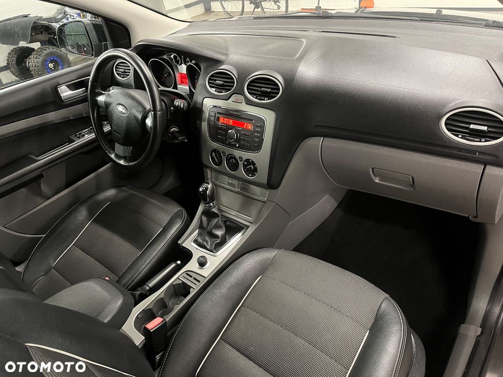 Ford Focus - 22