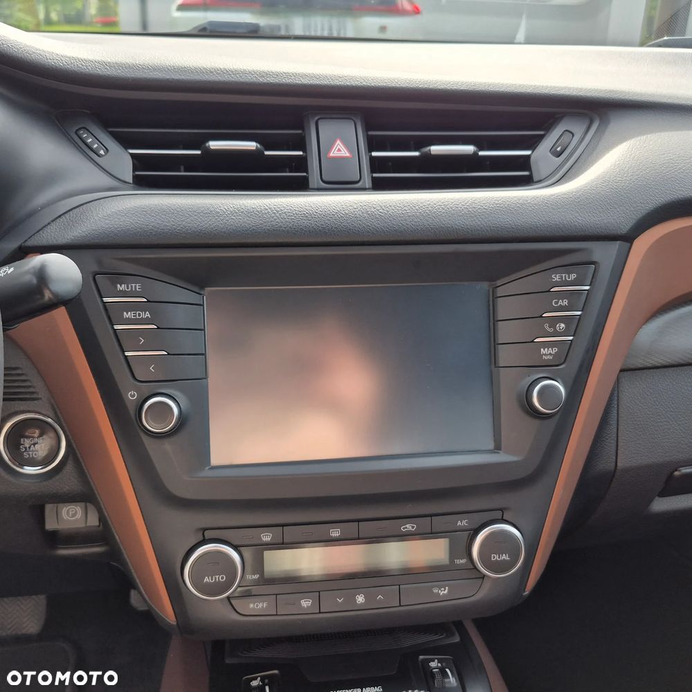 Toyota Avensis - 8