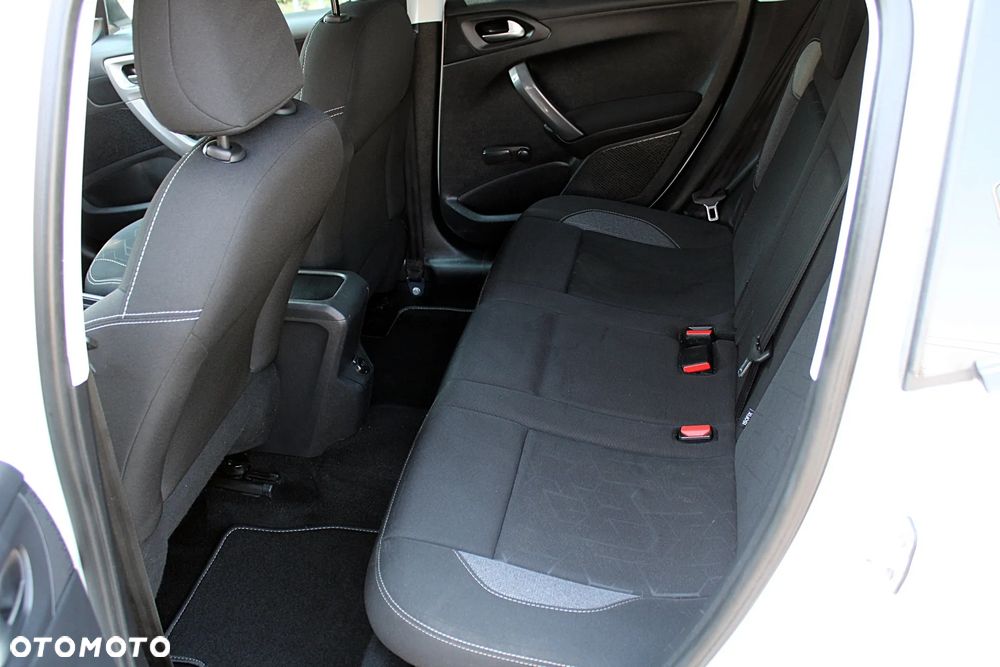 Peugeot 2008 - 14