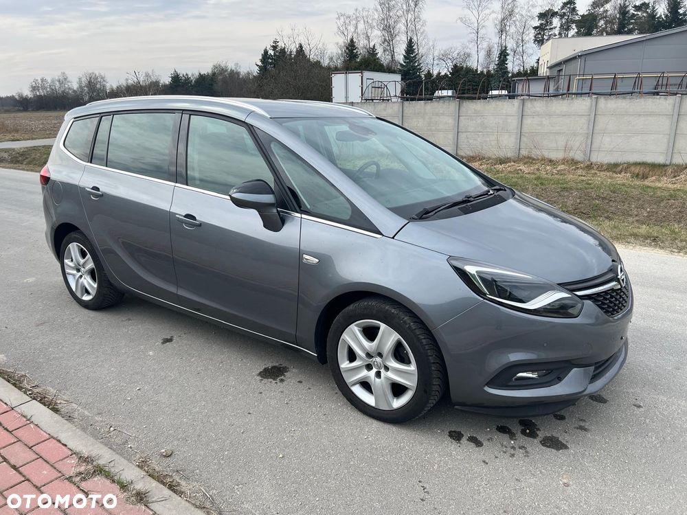 Opel Zafira 1.6 T Plus S&S - 8