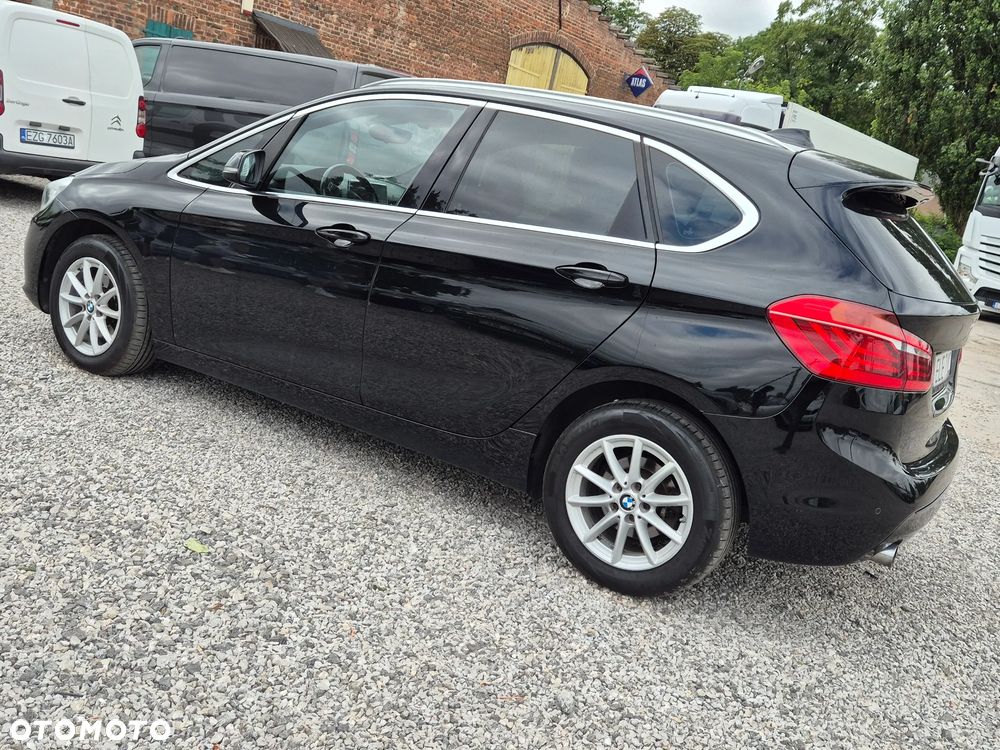 BMW Seria 2 216d Sport Line - 7