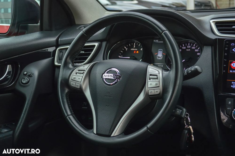Nissan Qashqai 1.6 DCI Start/Stop X-TRONIC N-Connecta - 38