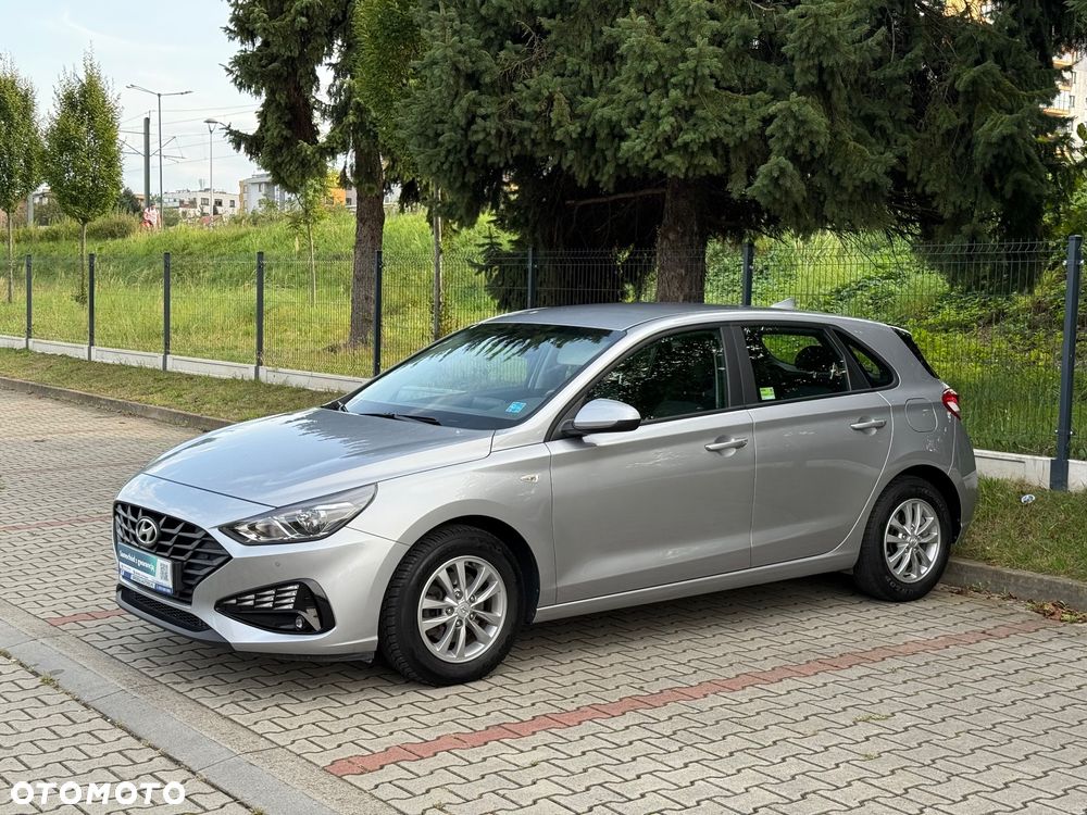 Hyundai i30 1.5 DPI Classic + - 31
