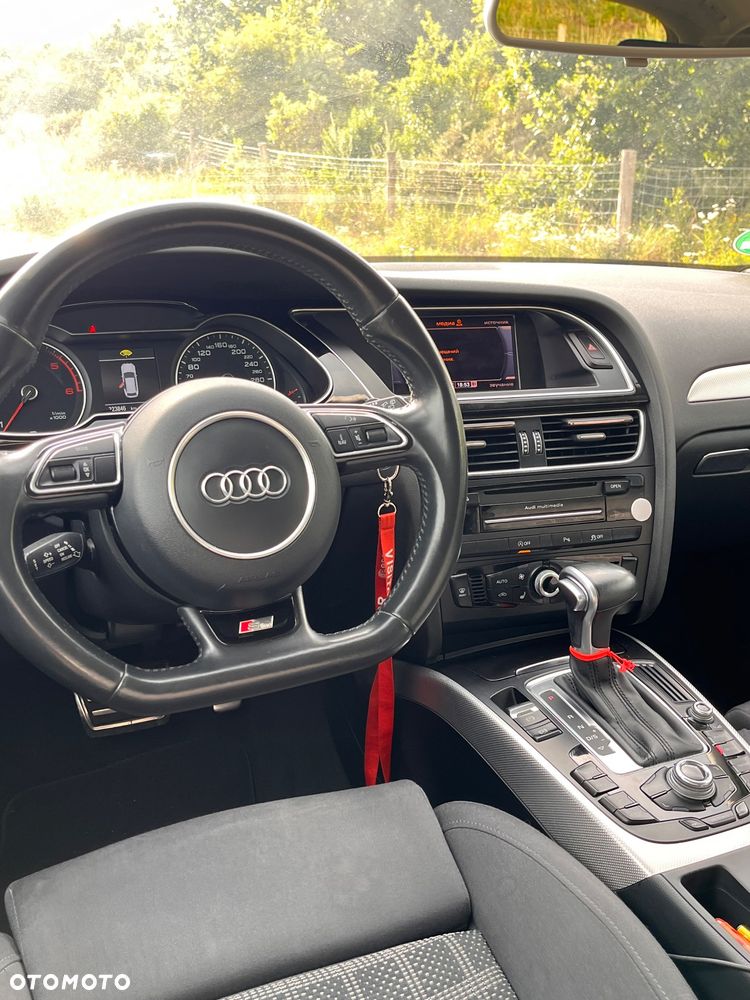 Audi A4 Avant 2.0 TDI DPF clean diesel multitronic S line Sportpaket - 14