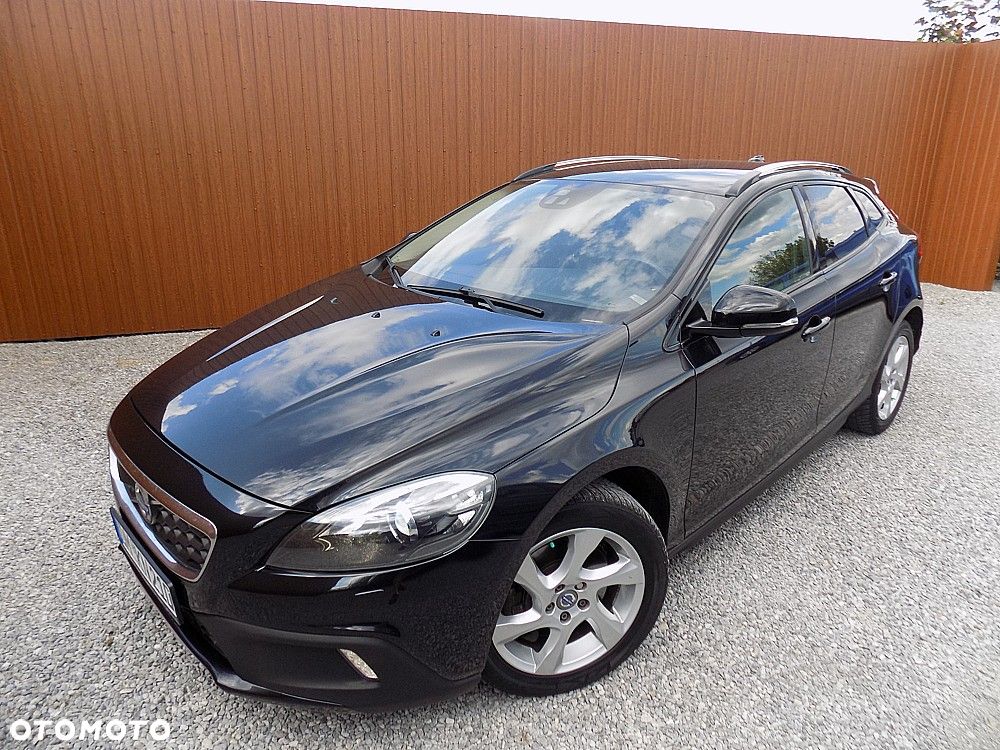 Volvo V40 Cross Country T4 AWD Momentum - 1