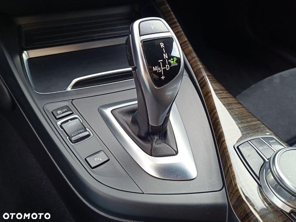 BMW Seria 1 - 30