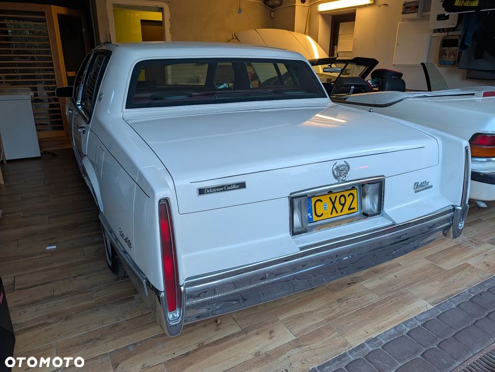 Cadillac Deville - 2