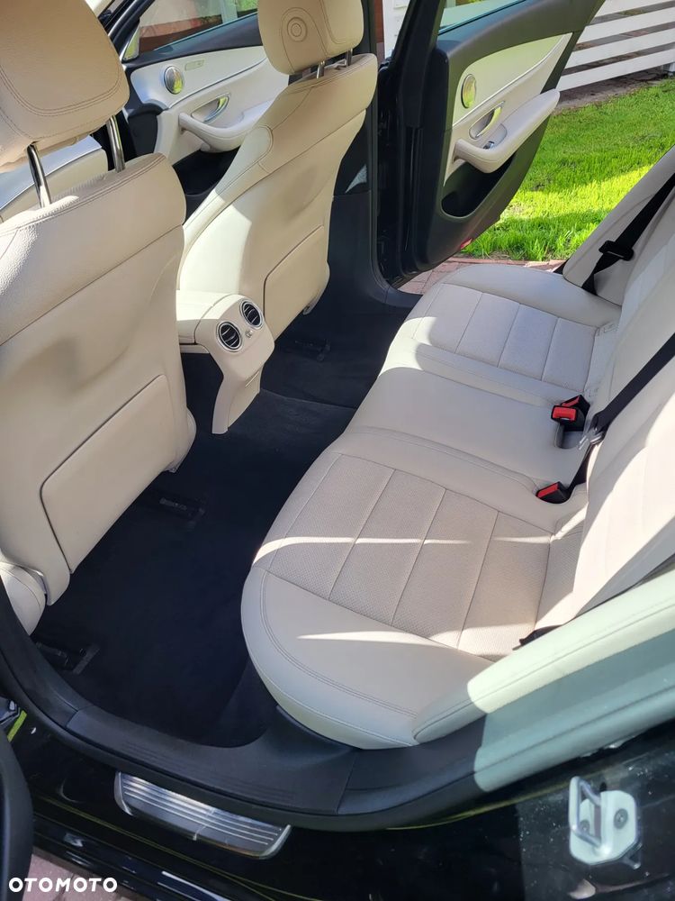Mercedes-Benz Klasa E 220 d Business Edition 9G-TRONIC - 17