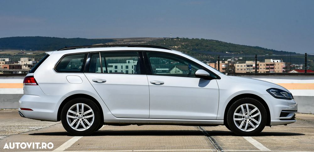 Volkswagen Golf 1.6 TDI Comfortline - 4