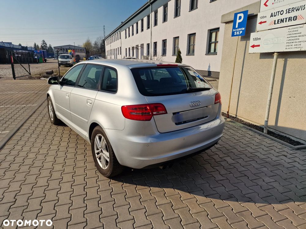 Audi A3 Sportback - 2