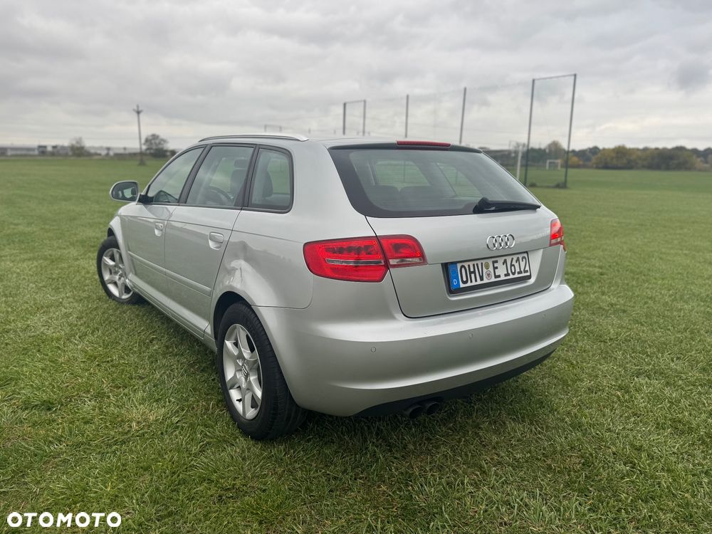 Audi A3 Sportback 1.4 TFSI S tronic Ambiente - 6