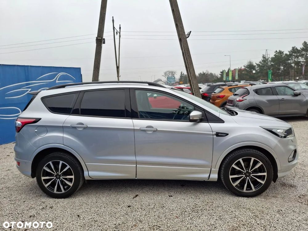 Ford Kuga 1.5 EcoBoost 2x4 ST-Line - 5