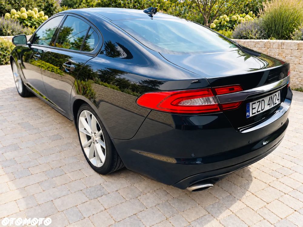 Jaguar XF - 5