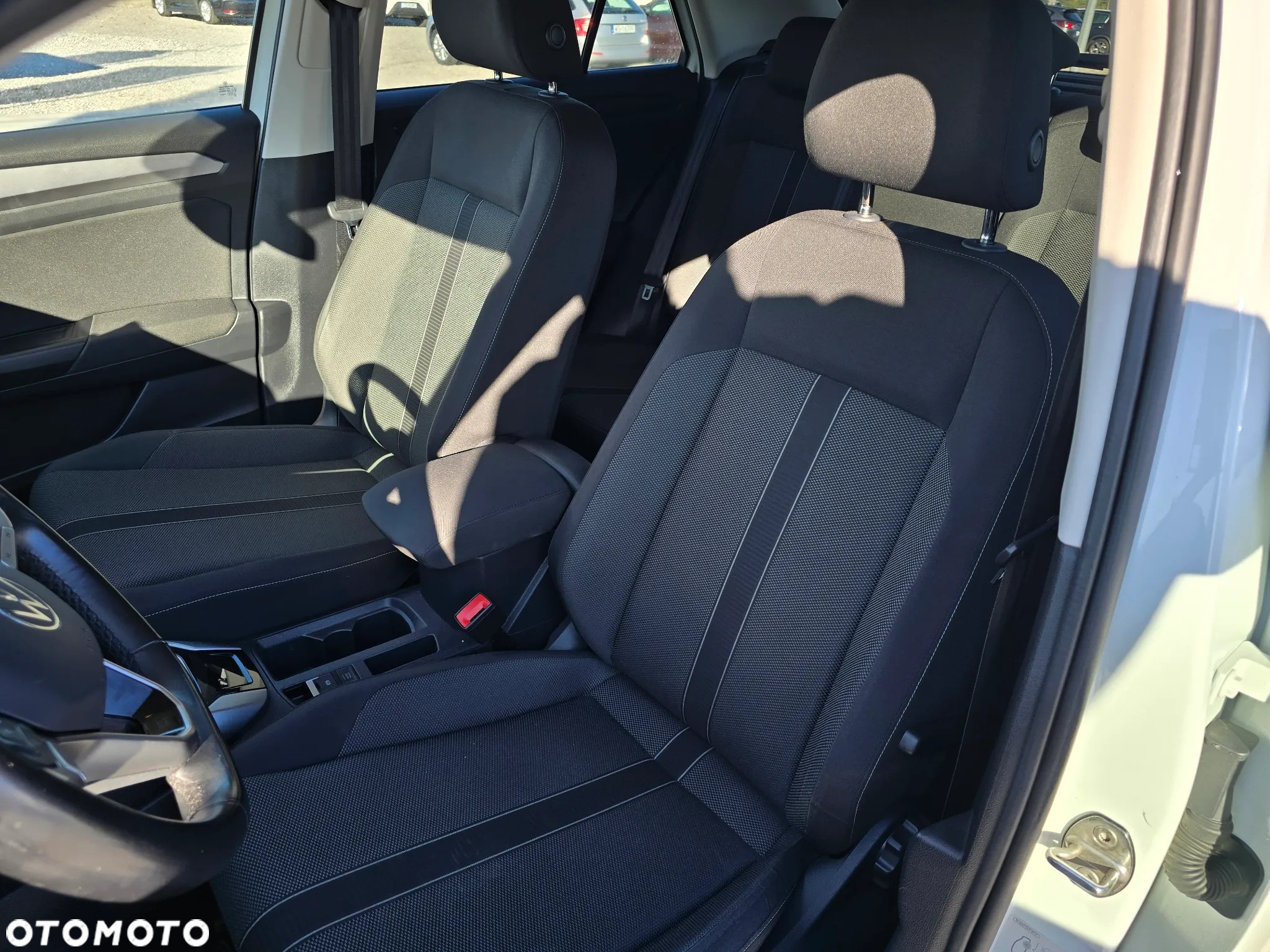 Volkswagen T-Roc 1.5 TSI Life Plus DSG - 27