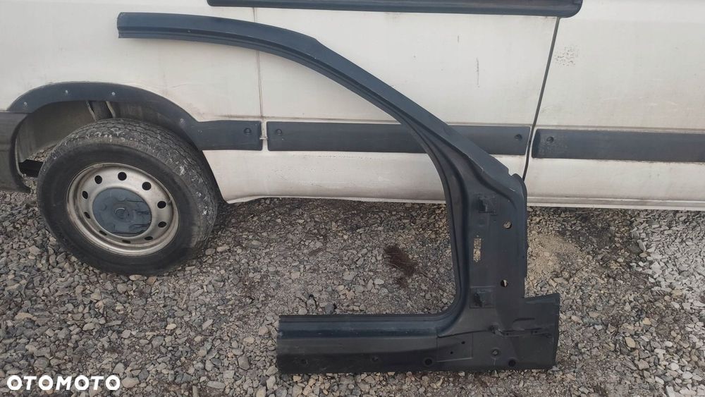 EU POSZYCIE BOK PRAWY PRZÓD ĆWIARTKA BMW E81 E87 - 1