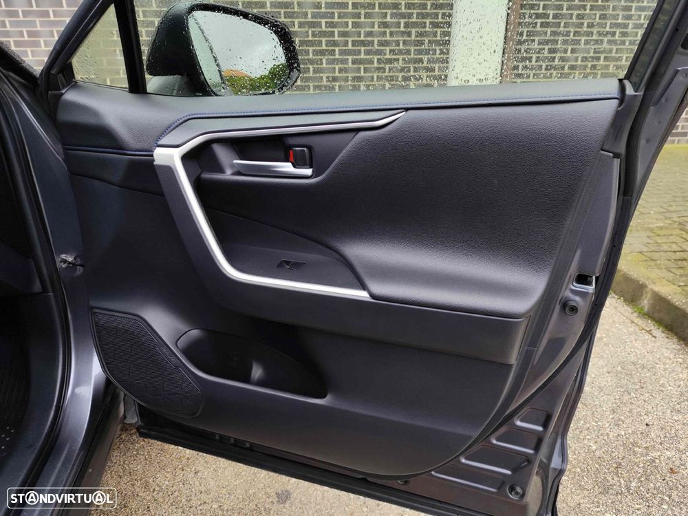 Toyota RAV4 2.5 HDF Lounge - 14