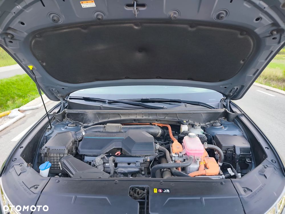 Hyundai Tucson 1.6 T-GDi HEV Executive 2WD - 12