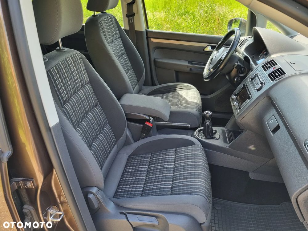 Volkswagen Touran 2.0 TDI DPF Cross - 19