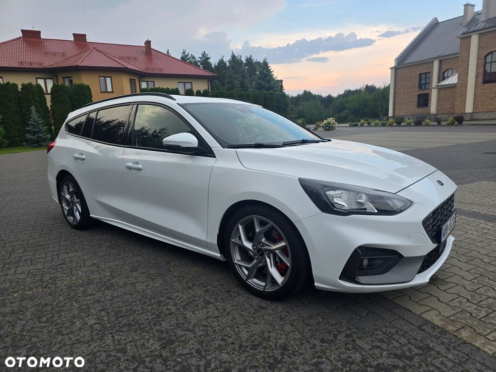 Ford Focus SW 2.0 EcoBlue ST - 16
