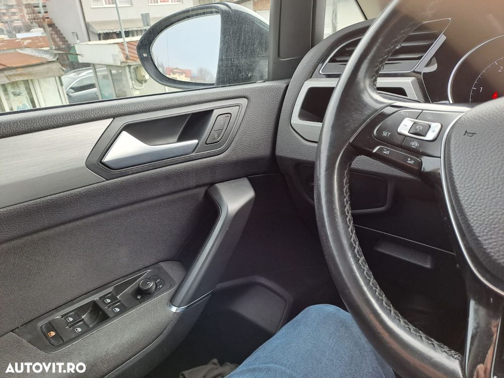 Volkswagen Touran - 9
