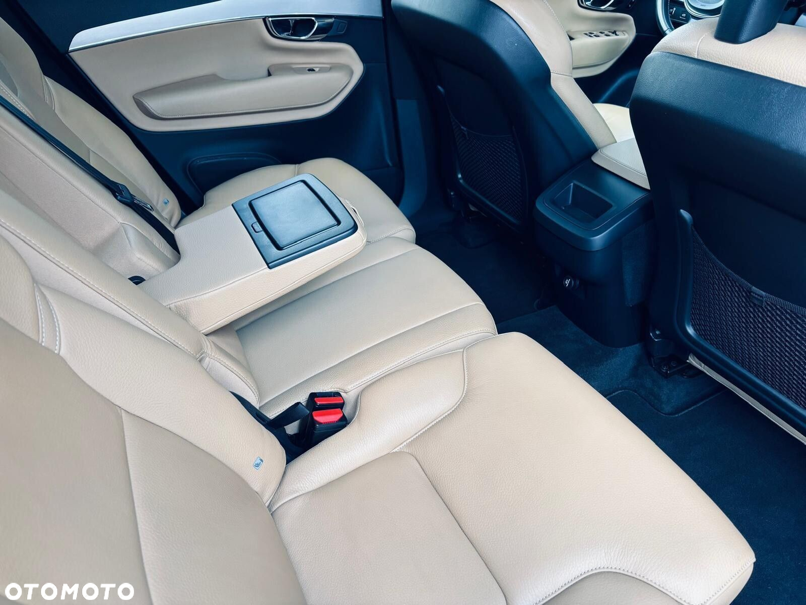 Volvo XC 90 D5 AWD Momentum 7os - 20