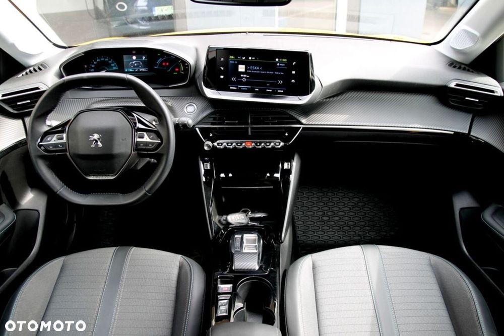 Peugeot 208 - 19