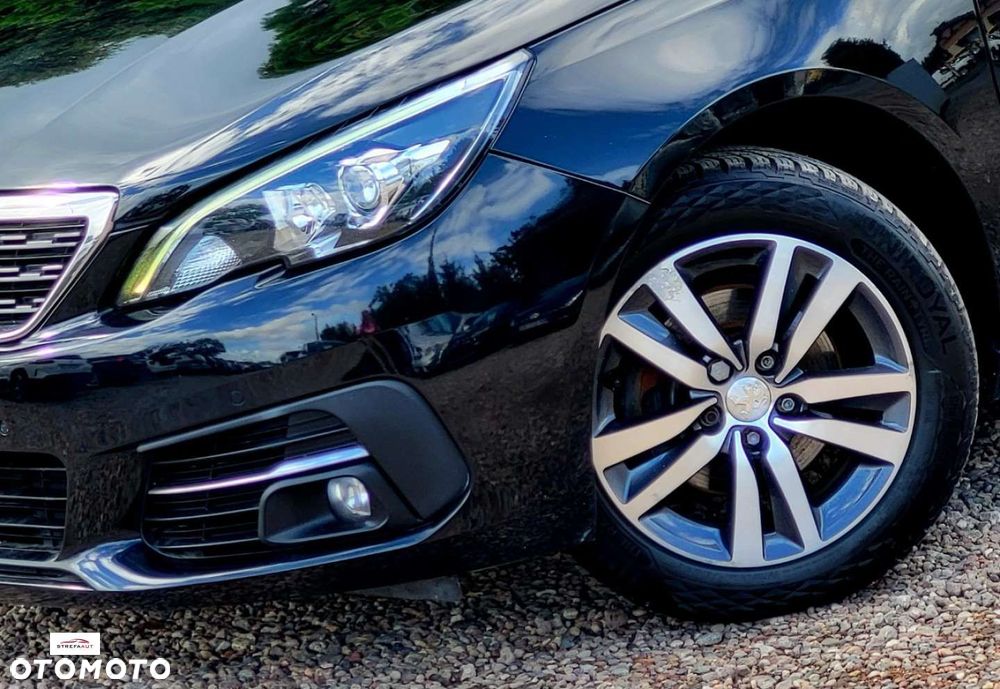 Peugeot 308 - 25