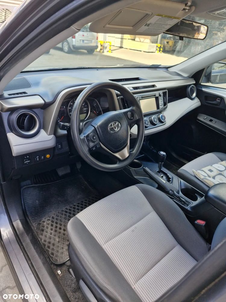 Toyota RAV4 - 4
