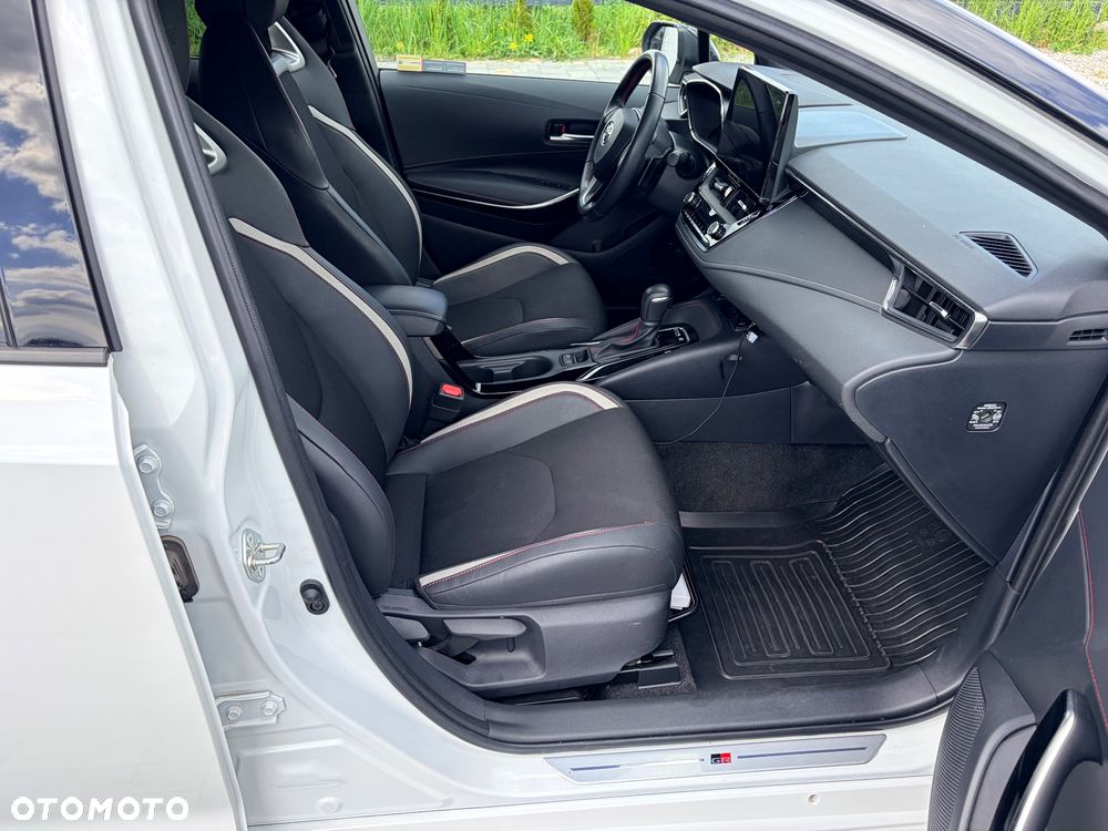 Toyota Corolla 2.0 Hybrid GR Sport Dynamic - 12