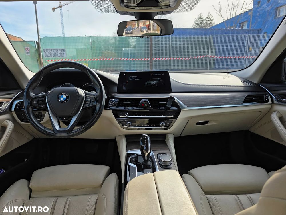 BMW Seria 5 520i Aut. Luxury Line - 14