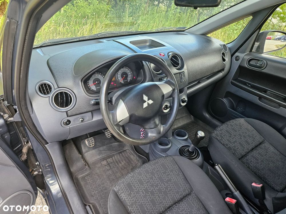 Mitsubishi Colt 1.1 Invite Edition Gold - 10