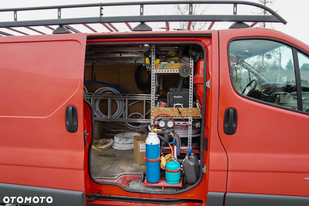 Renault Trafic - 12
