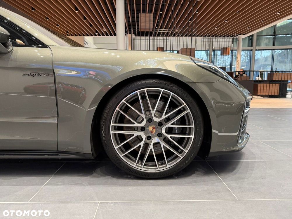 Porsche Panamera - 8