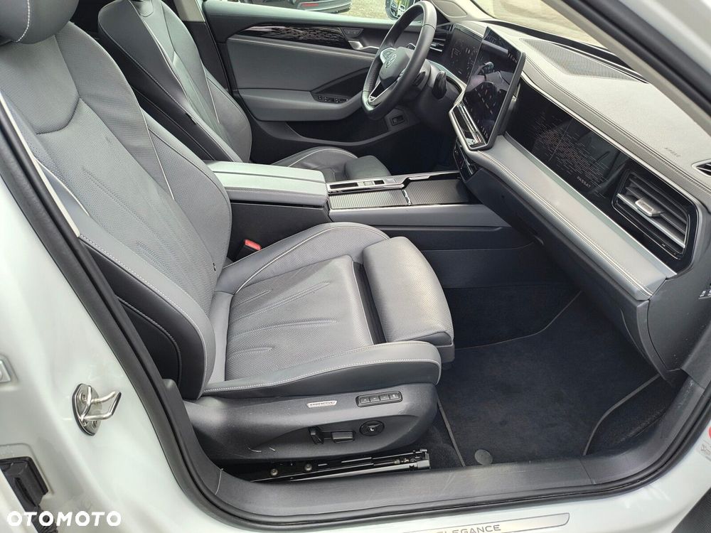 Volkswagen Passat - 16
