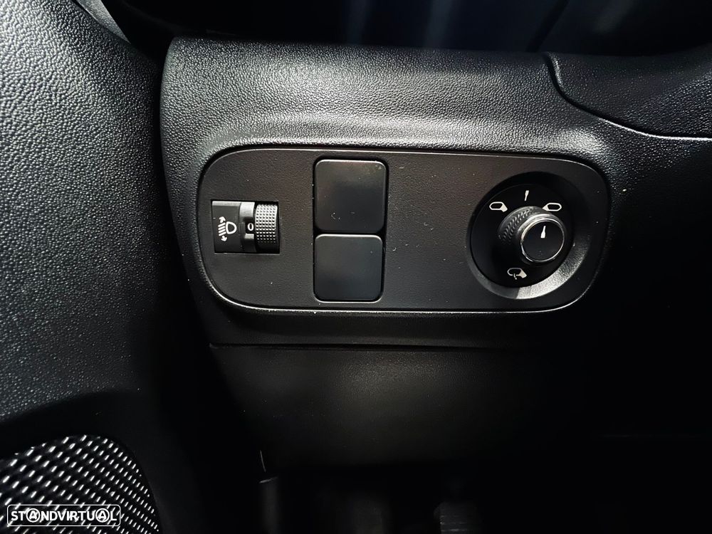 Citroën C3 1.2 PureTech Shine - 22