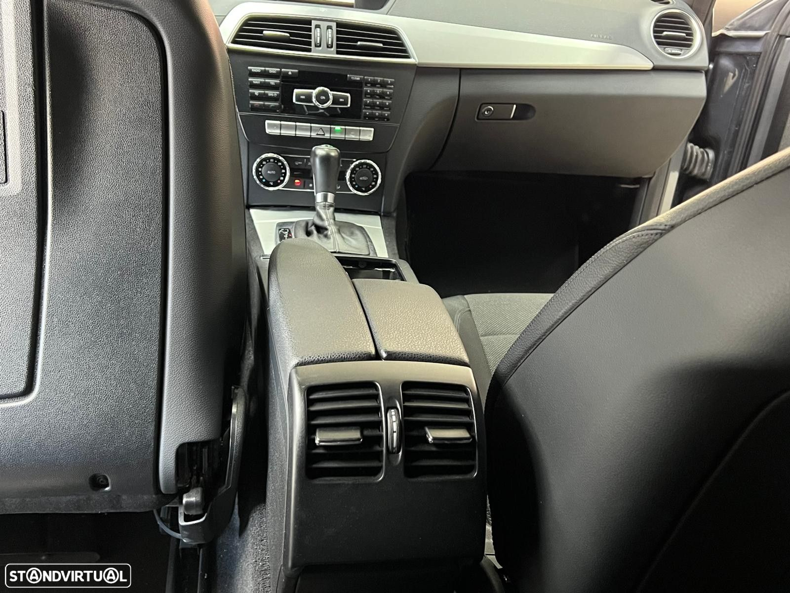 Mercedes-Benz C 220 CDI DPF Coupe BlueEFFICIENCY 7G-TRONIC Edition 1 - 19