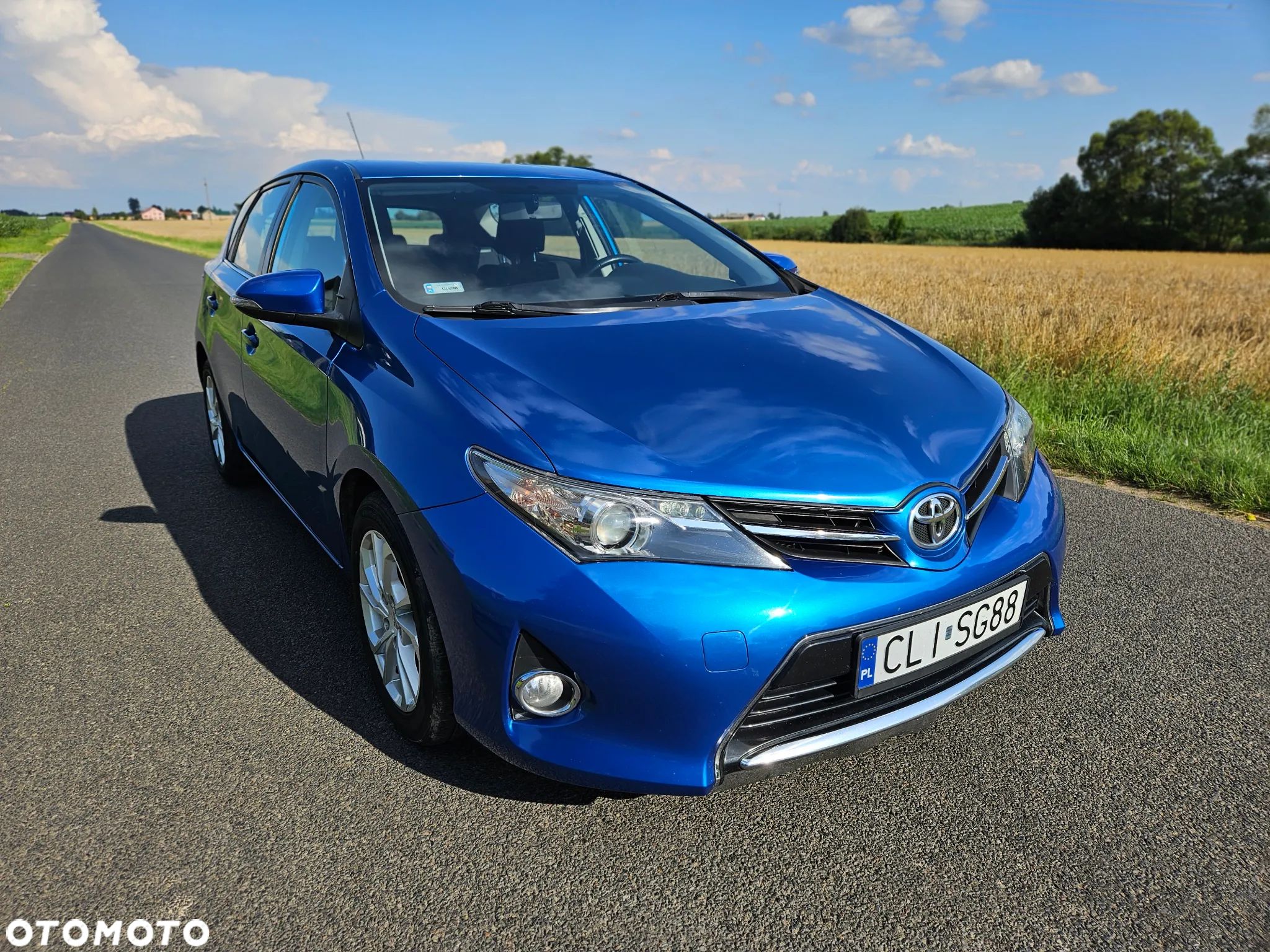 Toyota Auris 1.4 D-4D Premium Comfort - 1