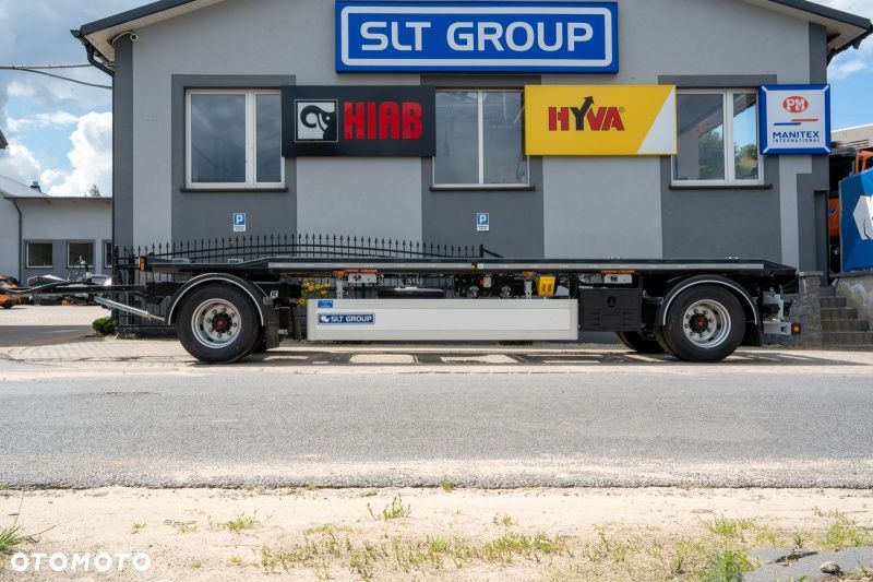 SLT Group D-18 - 2