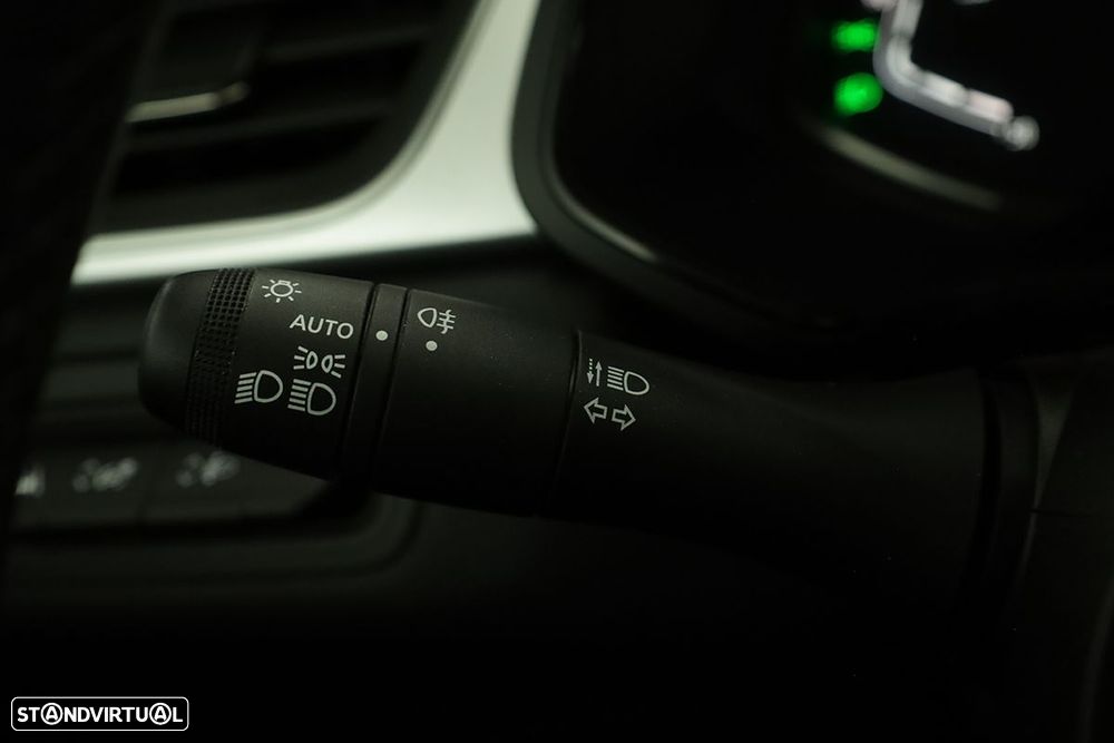 Renault Captur 1.0 TCe Techno Bi-Fuel - 17