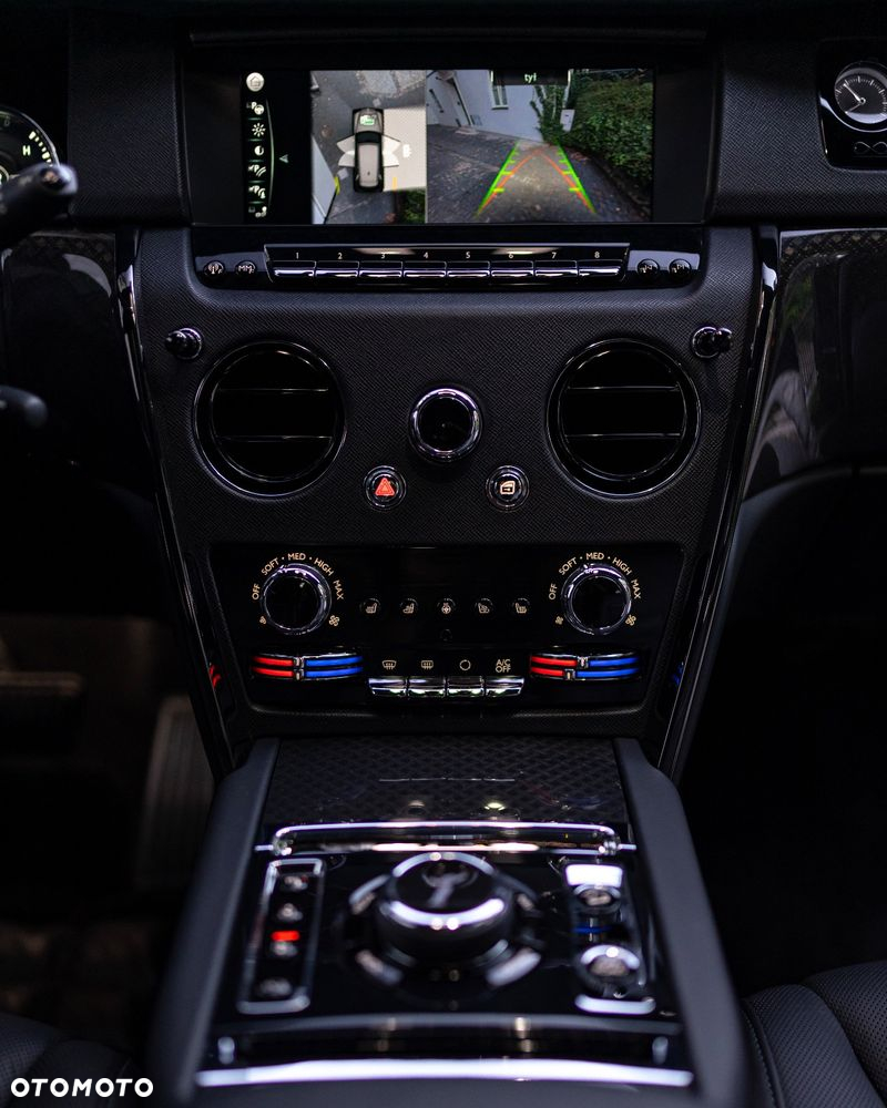 Rolls-Royce Cullinan - 19