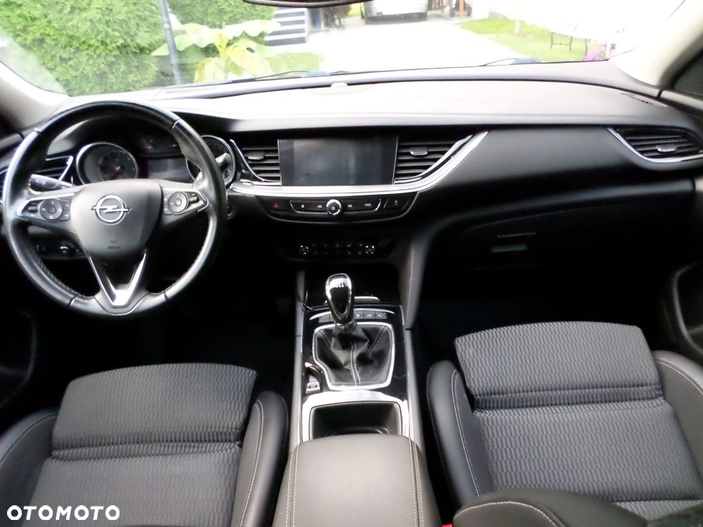 Opel Insignia 2.0 CDTI Cosmo S&S - 17