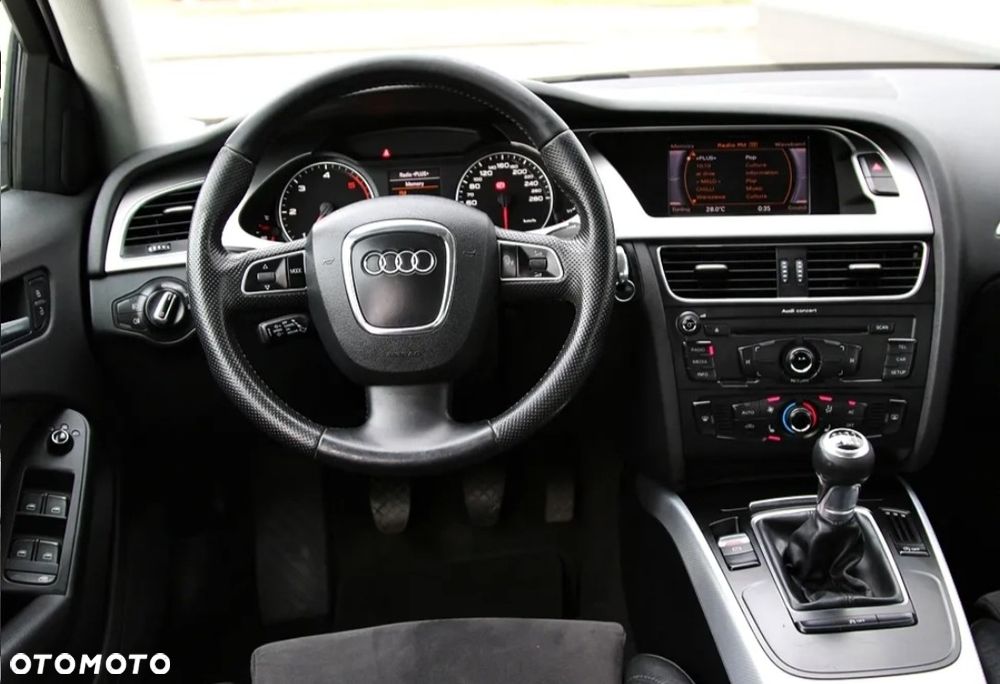 Audi A4 Avant 2.0 TDI DPF quattro Ambiente - 12