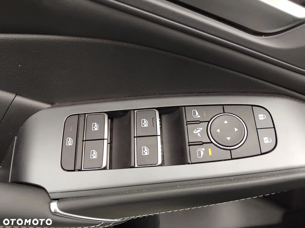 Nissan Qashqai 1.3 DIG-T MHEV N-Connecta - 17