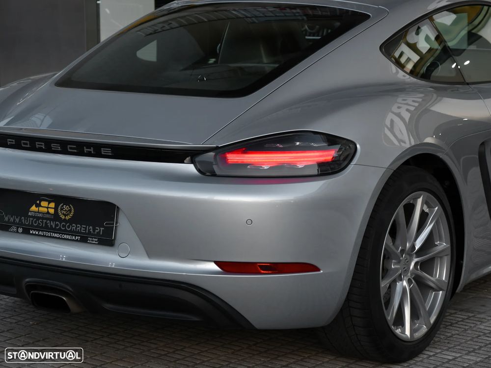 Porsche 718 Cayman 2.0T - 21