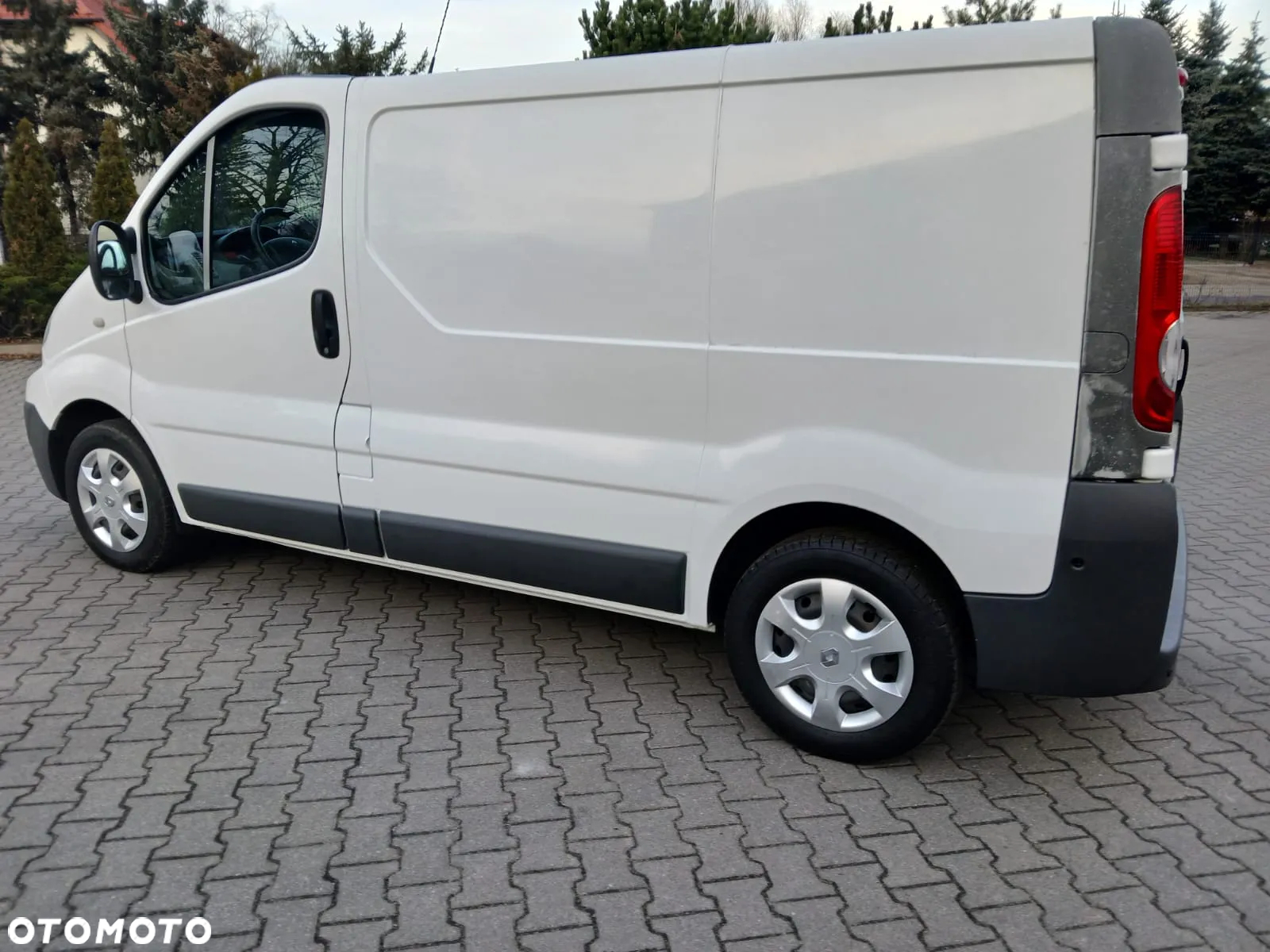 Renault TRAFIC - 10