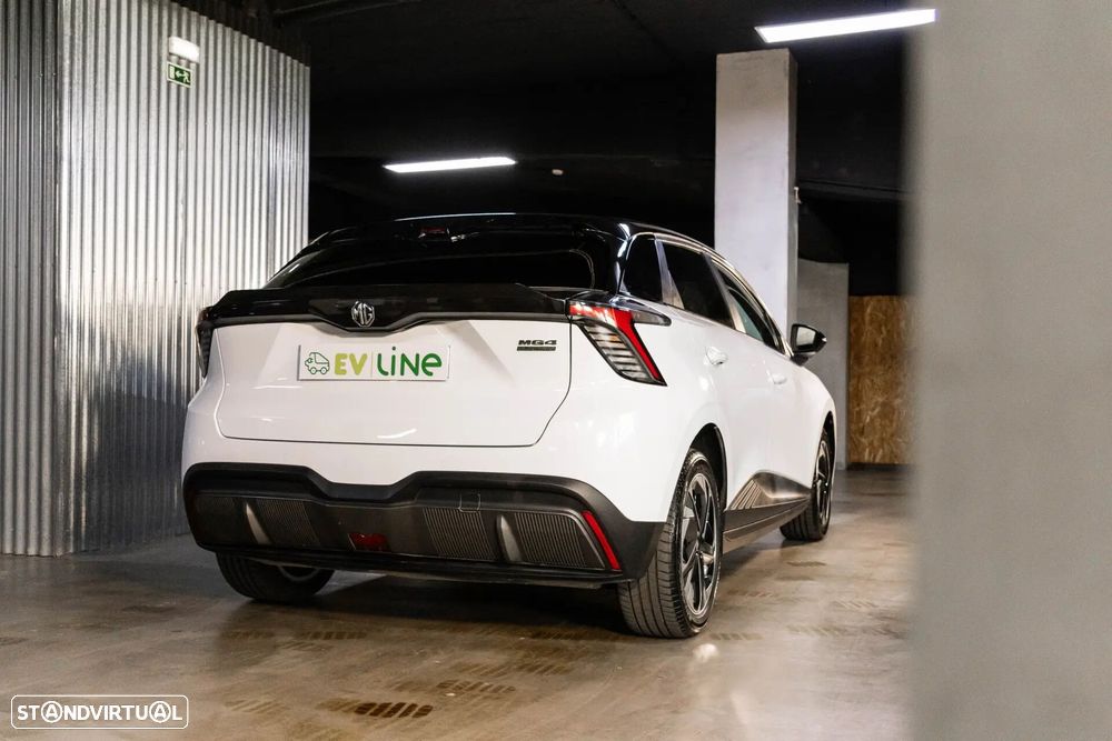 MG MG4 64 kWh Comfort - 11